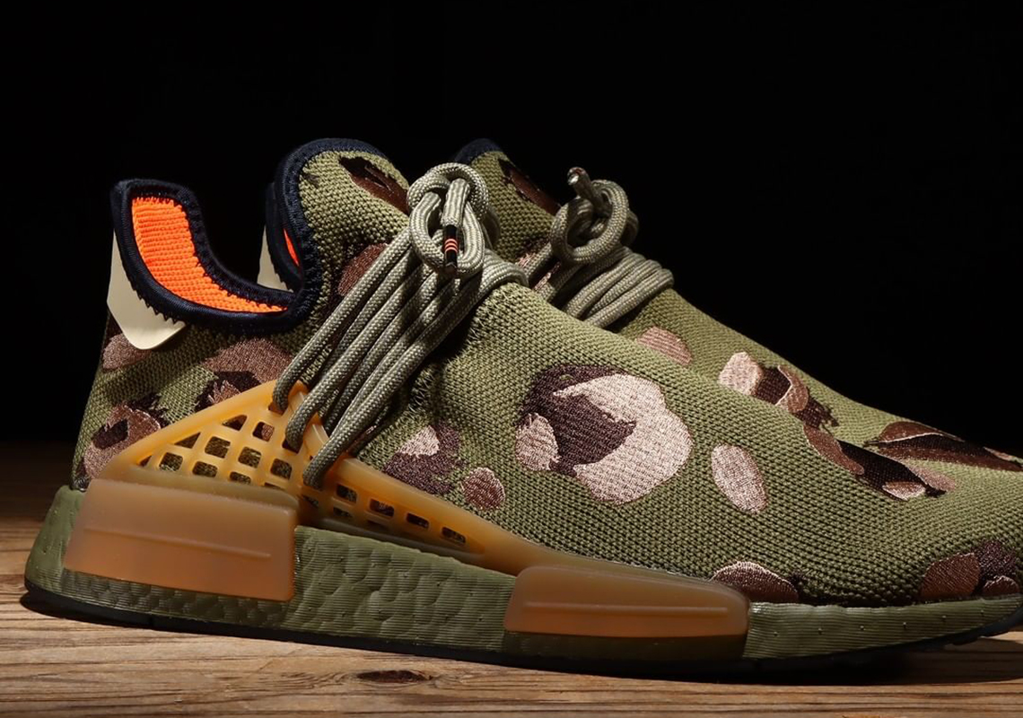 Pharrell x adidas NMD HU Olive/Orange tiếp tục với họa tiết động vật - 2