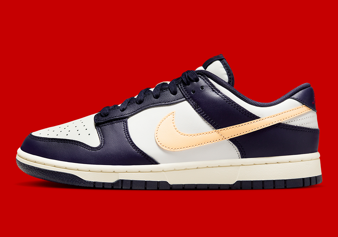 Phiên Bản Mới Của Nike Dunk Low Trình Làng Trong Bộ Sưu Tập 'From Nike To You' - 3