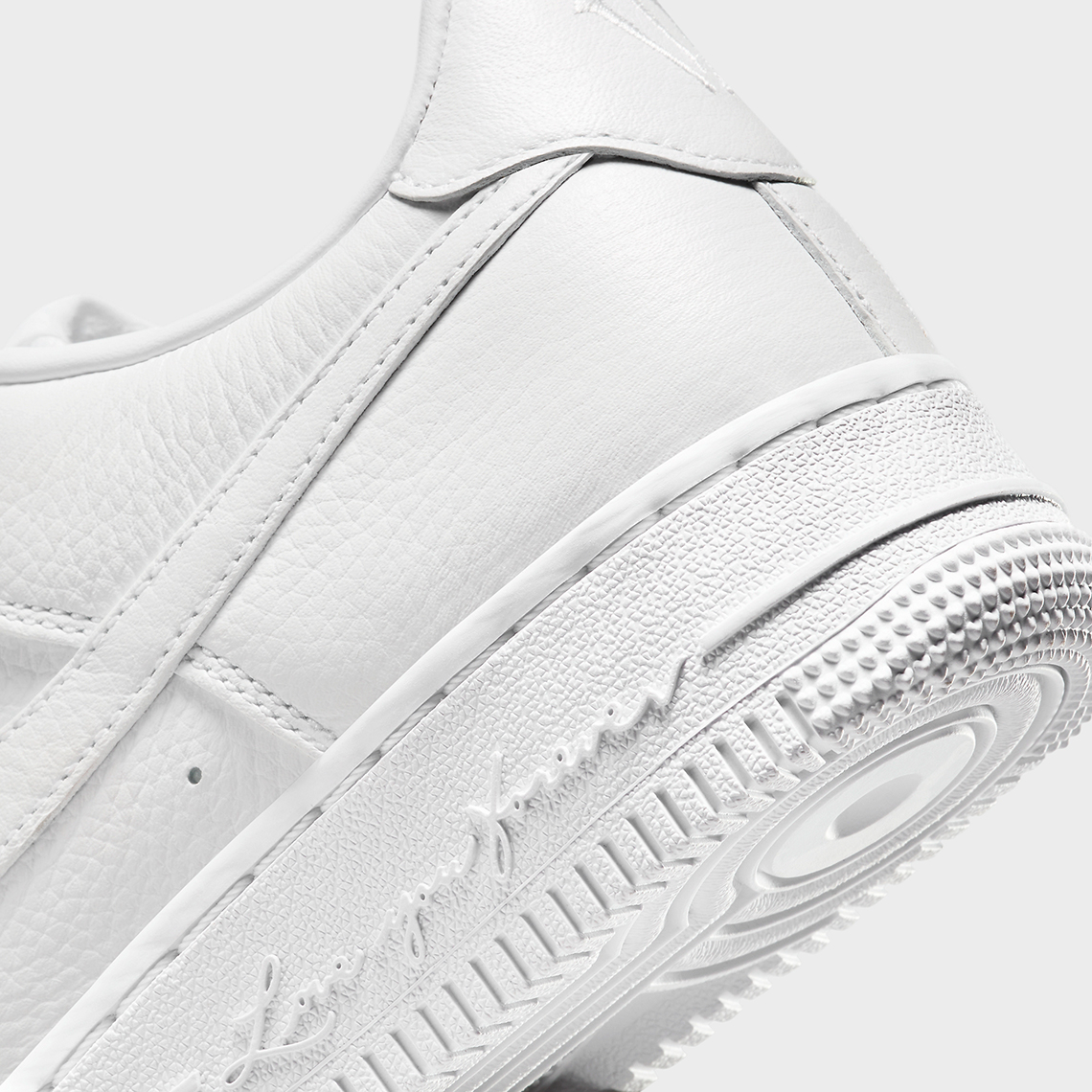 Phiên Bản Trẻ Em Của Nike NOCTA Air Force 1 Low 'Love You Forever' Đang Chờ Đợi - 8