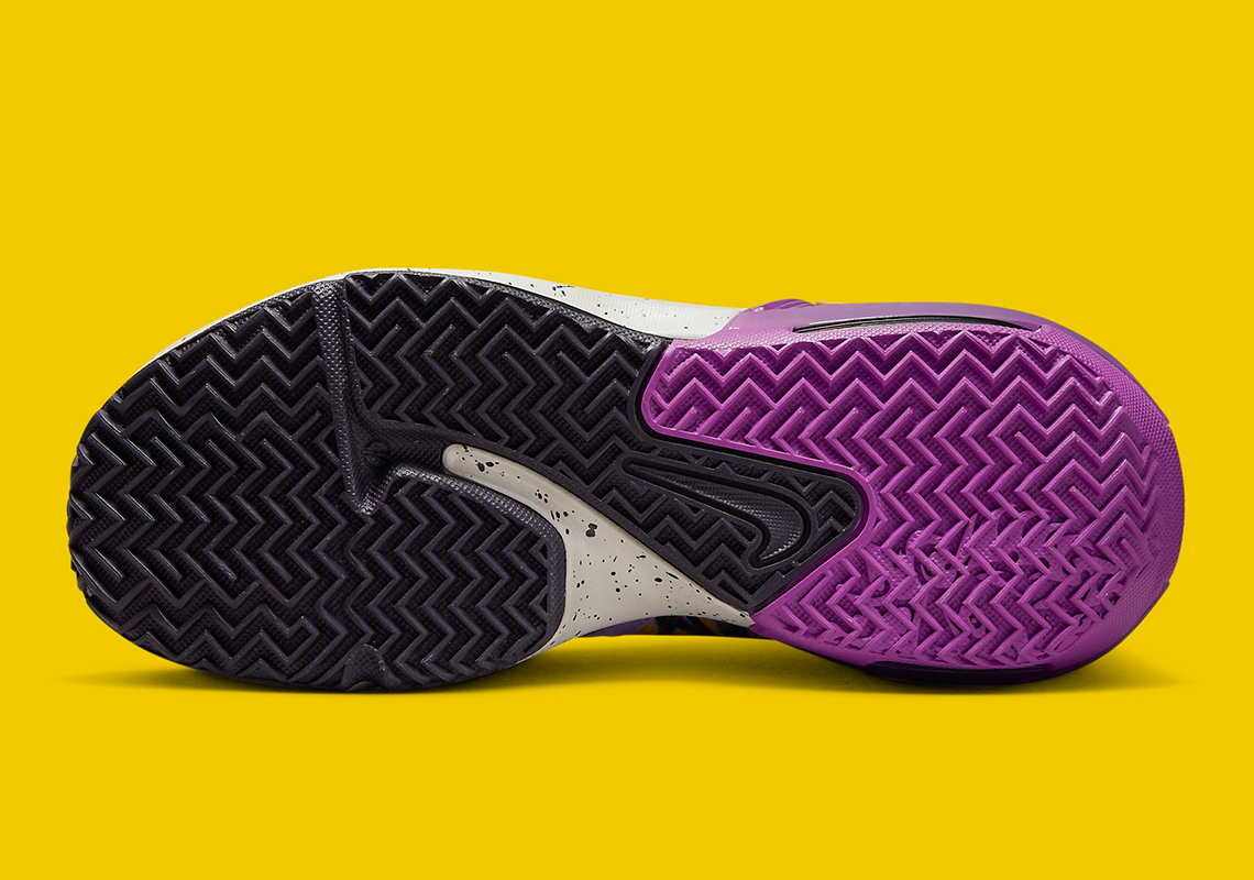 Phong cách đường phố Graffiti áp dụng trên Nike LeBron Witness 7 mới nhất - 4