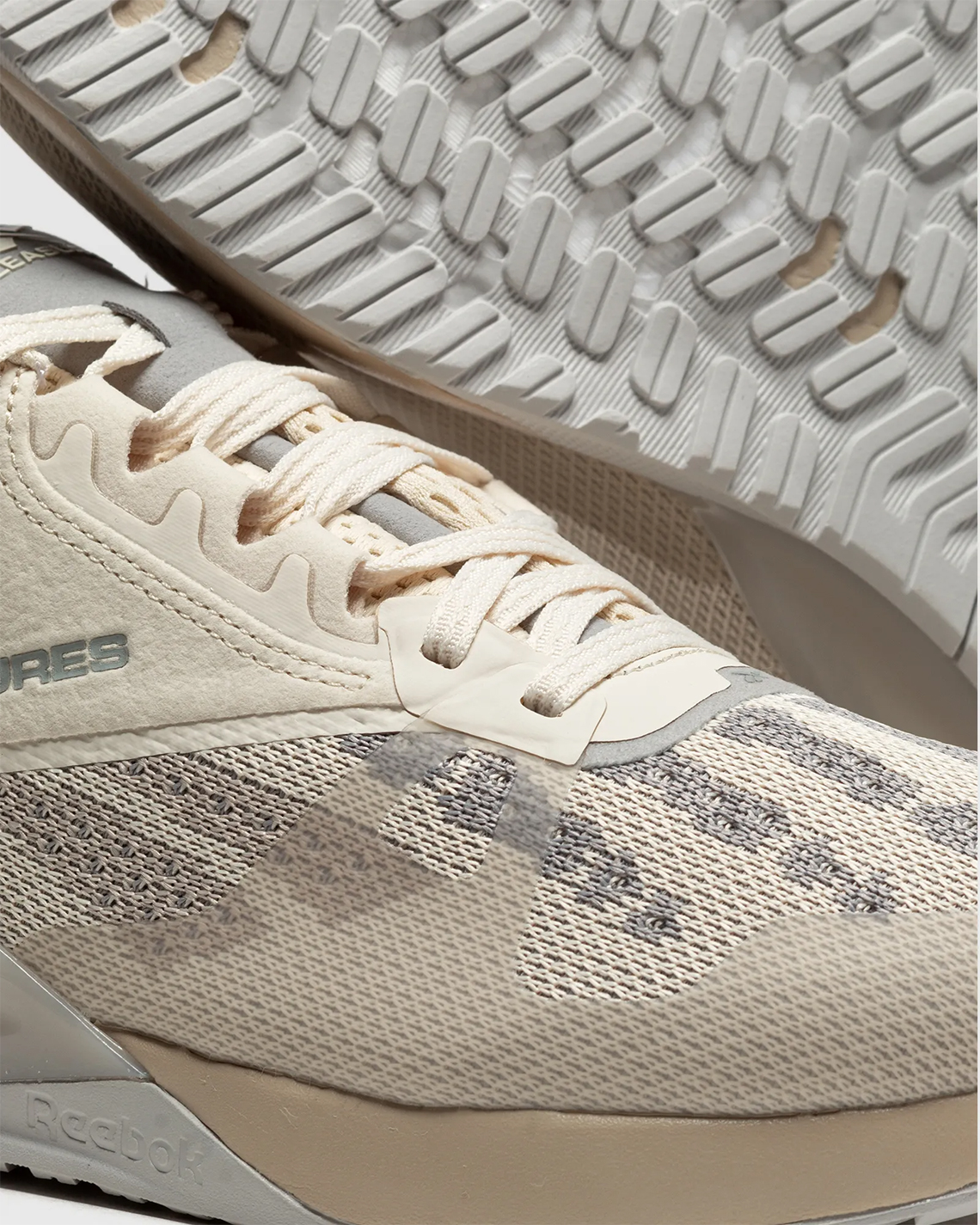 PLEASURES Thêm Thẩm Mỹ Punk Đặc Trưng Vào Reebok Classic Leather Và Nano 6000 - 13