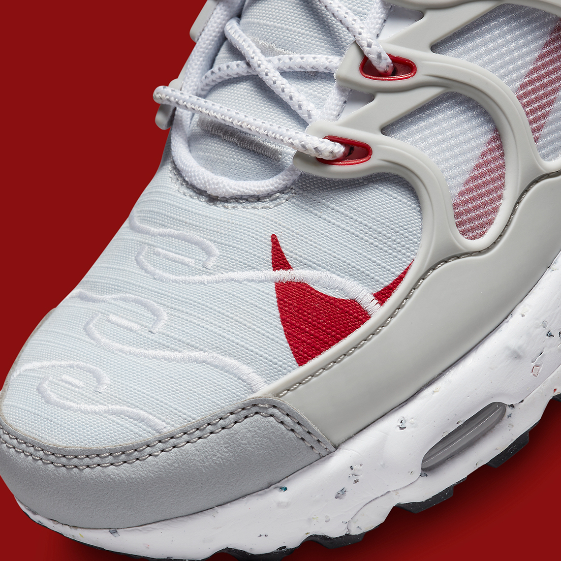 Pure Platinum và các điểm nhấn màu đỏ bao phủ Nike Air Max Terrascape Plus - 7