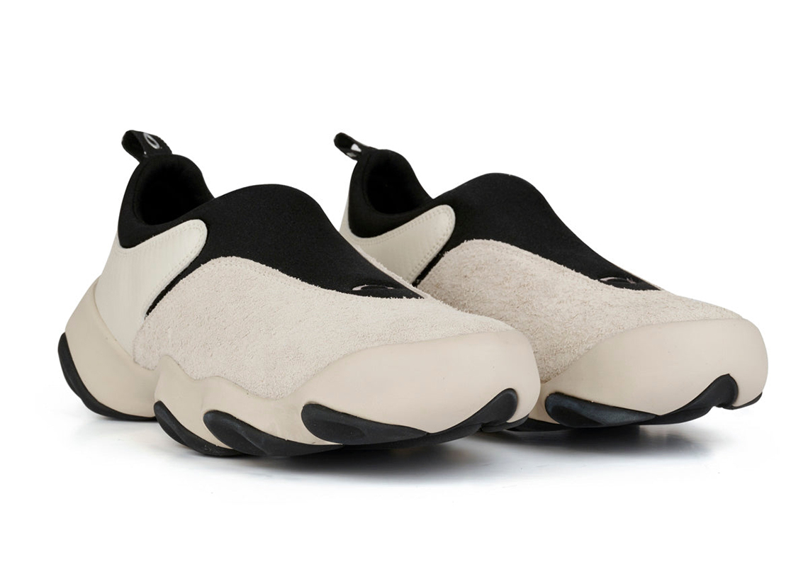 Ra mắt mẫu giày Brain Dead Oakley Flesh 2022 - 6