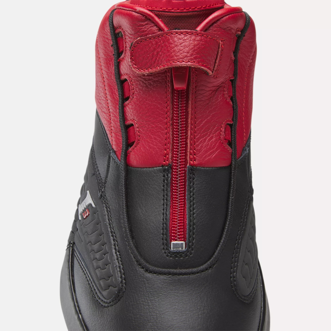 Reebok Answer IV Black/Flash Red - Sự Trở Lại Đầy Ấn Tượng với Phối Màu Bắt Mắt - 6
