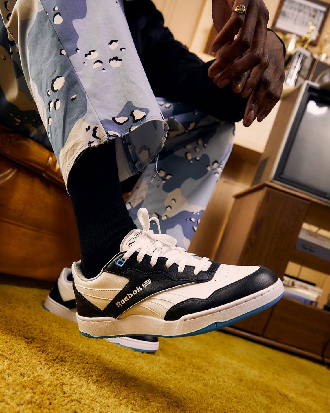 Reebok BB4000 II Changing Of The Guard thu hẹp khoảng cách giữa Shaq và Iverson - 6