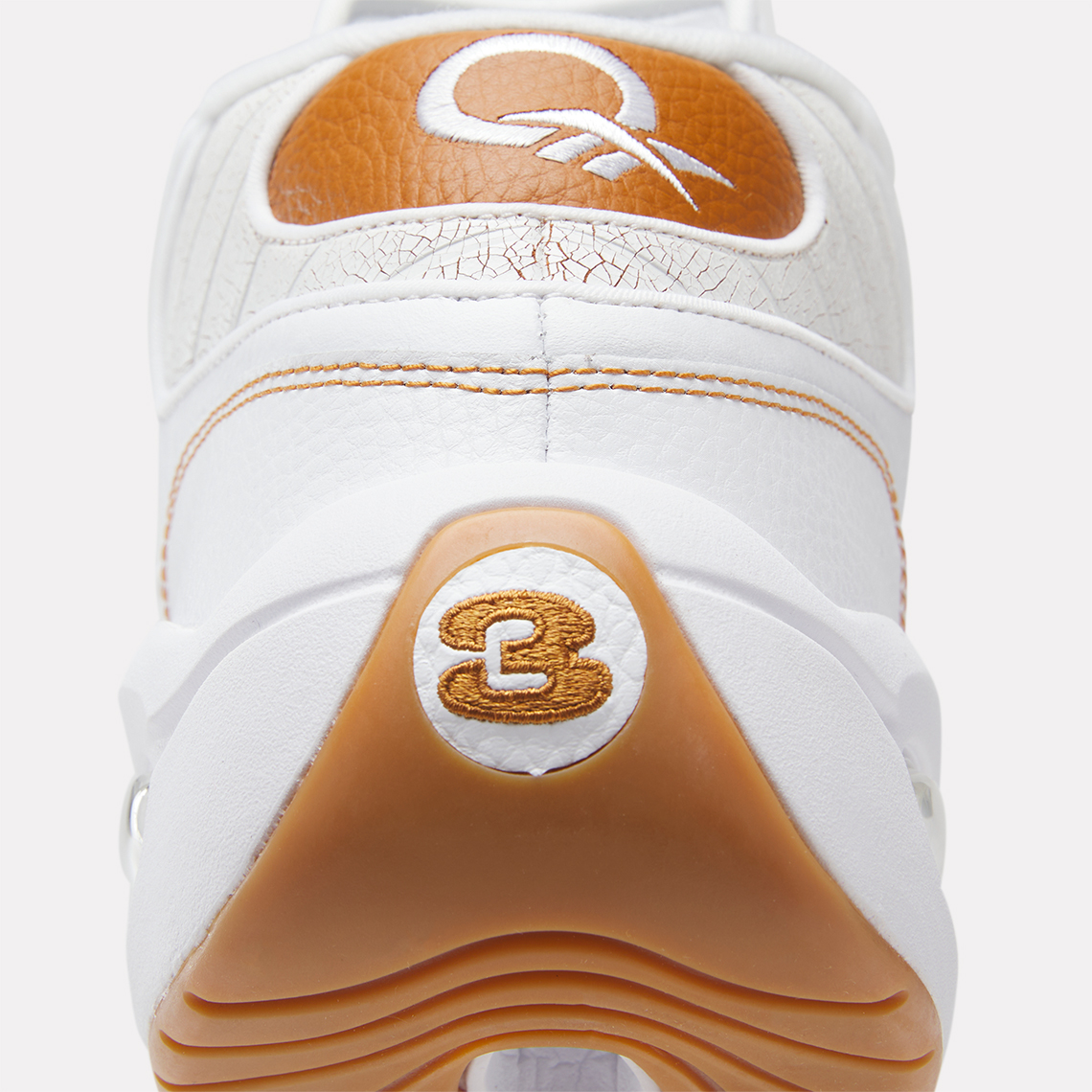 Reebok Question Mid 'Tobacco': Sự trở lại của biểu tượng thời trang sneaker - 5