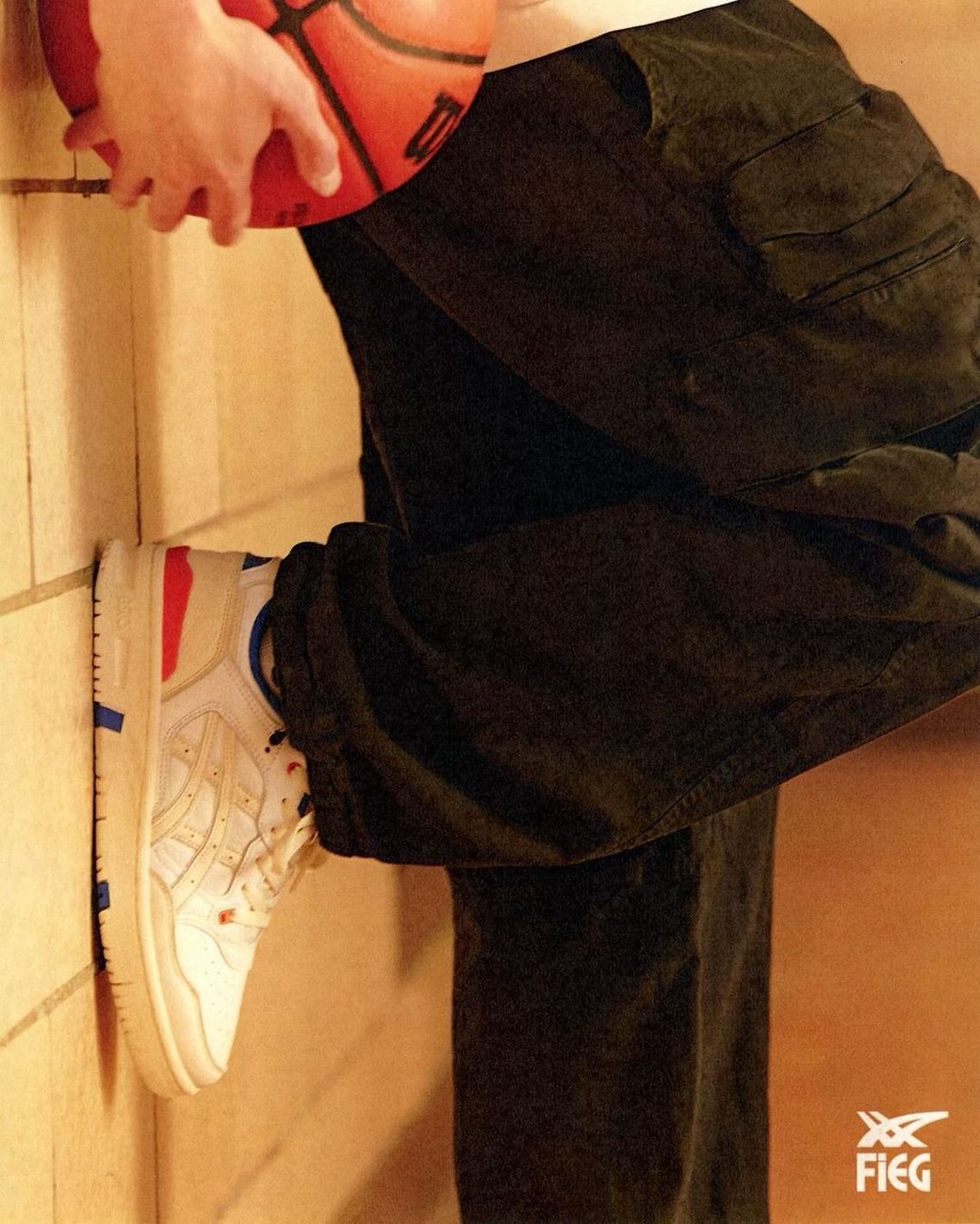 Ronnie Fieg hồi sinh ASICS EX89 với sự tôn vinh cho New York Knicks - 11