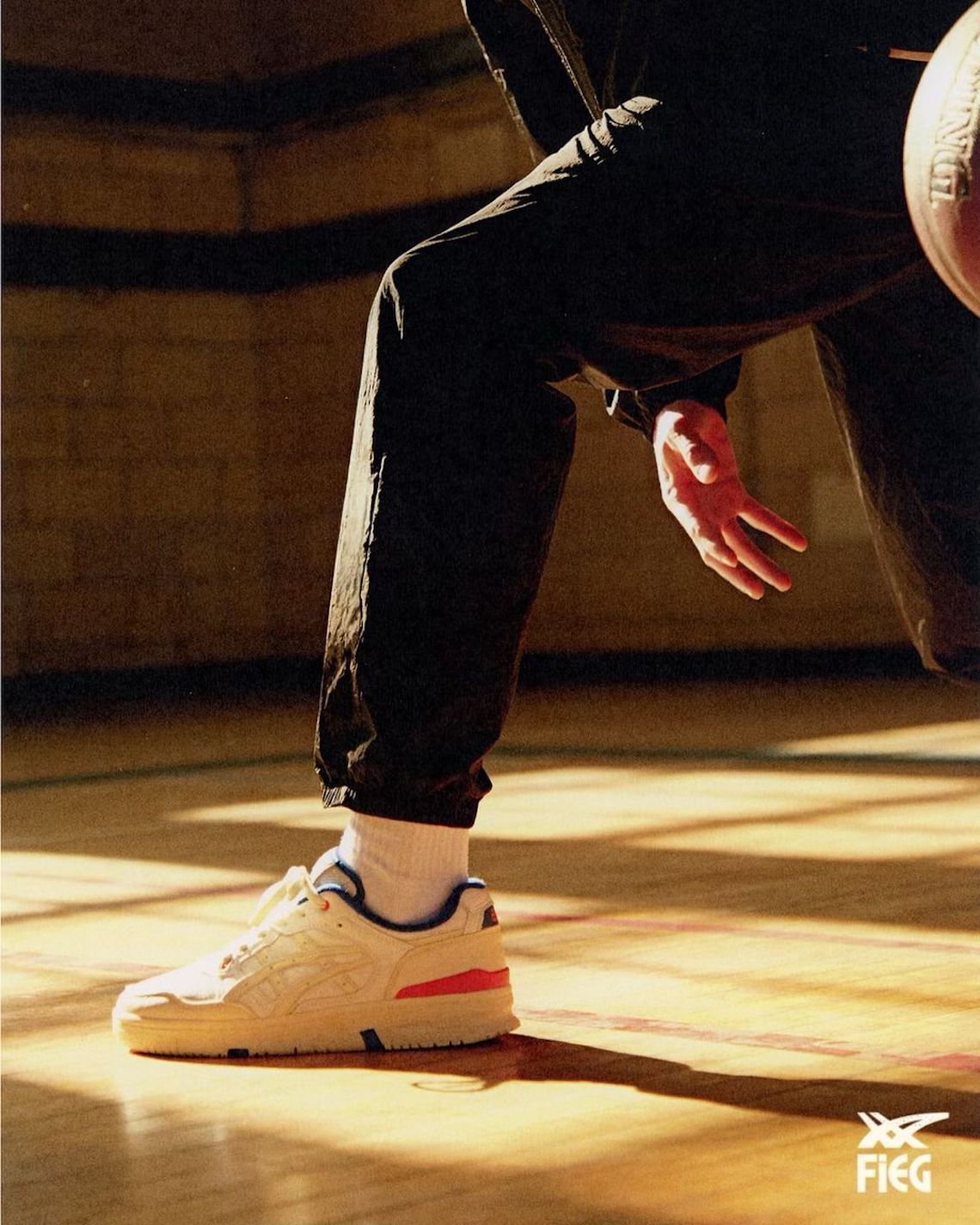 Ronnie Fieg hồi sinh ASICS EX89 với sự tôn vinh cho New York Knicks - 8