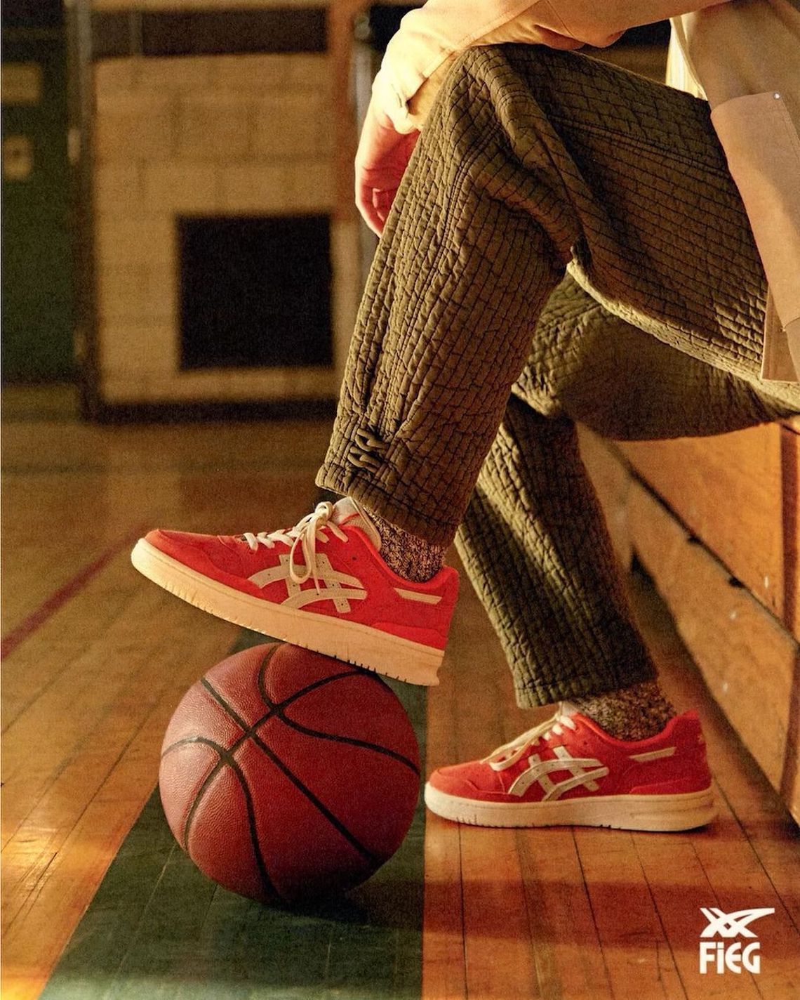 Ronnie Fieg hồi sinh ASICS EX89 với sự tôn vinh cho New York Knicks - 9