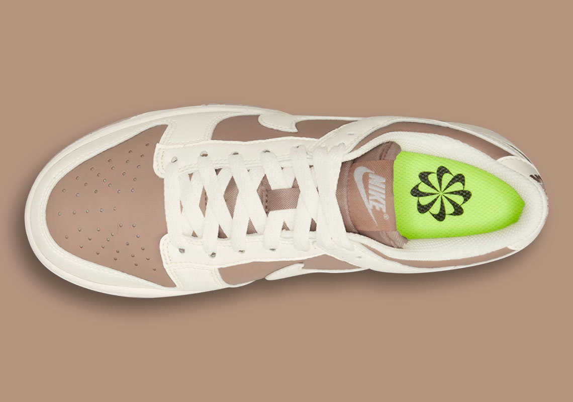 Sail và màu nâu sáng tạo nên vẻ đẹp của mẫu Nike Dunk Low này - 3