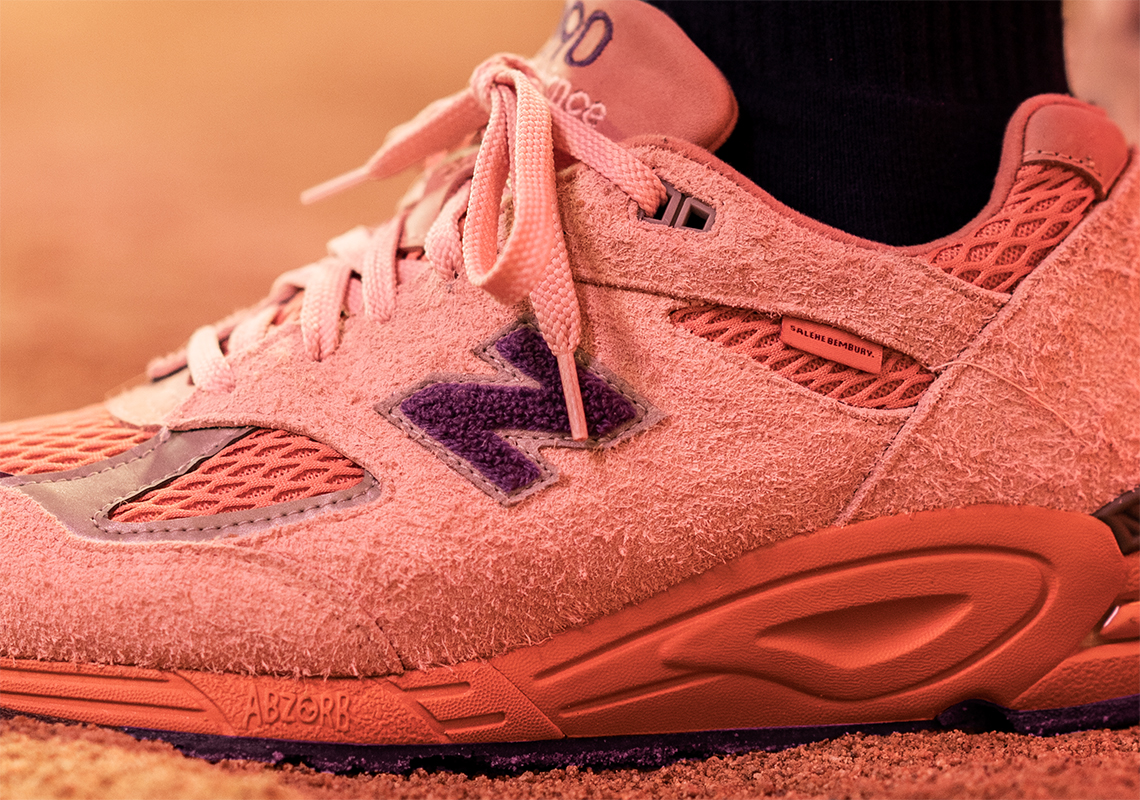 Salehe Bembury New Balance 990v2 Sand Be The Time được phát hành vào 22/12/2022 - 3