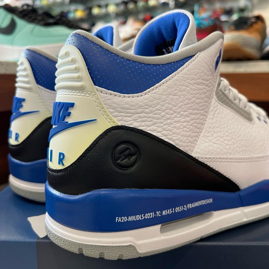 Sample fragment design x Air Jordan 3 giống như Racer Blue - 4