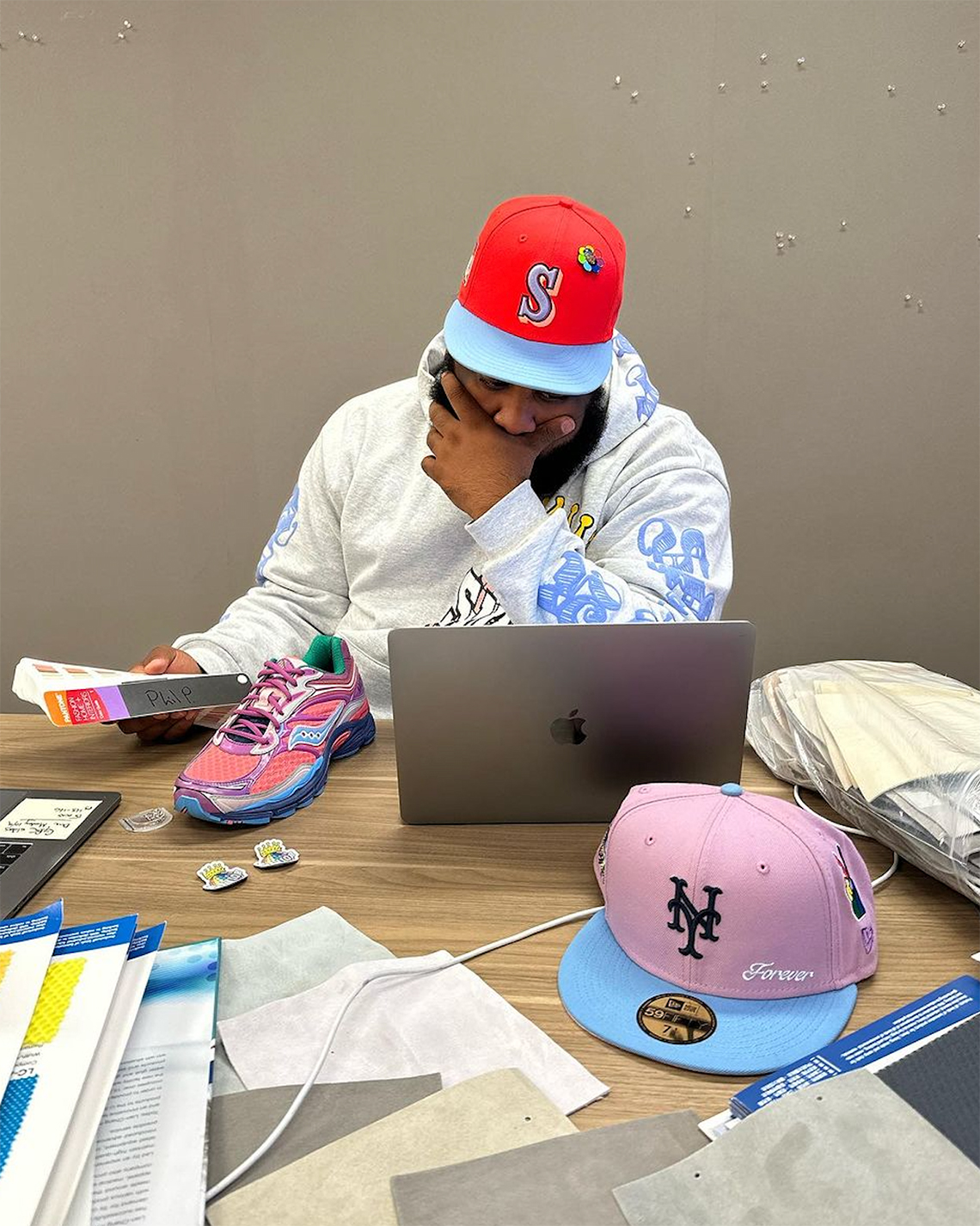 Saucony ProGrid Omni 9 'Fall 2024': Bất Ngờ với Màu Sắc Độc Đáo - 2