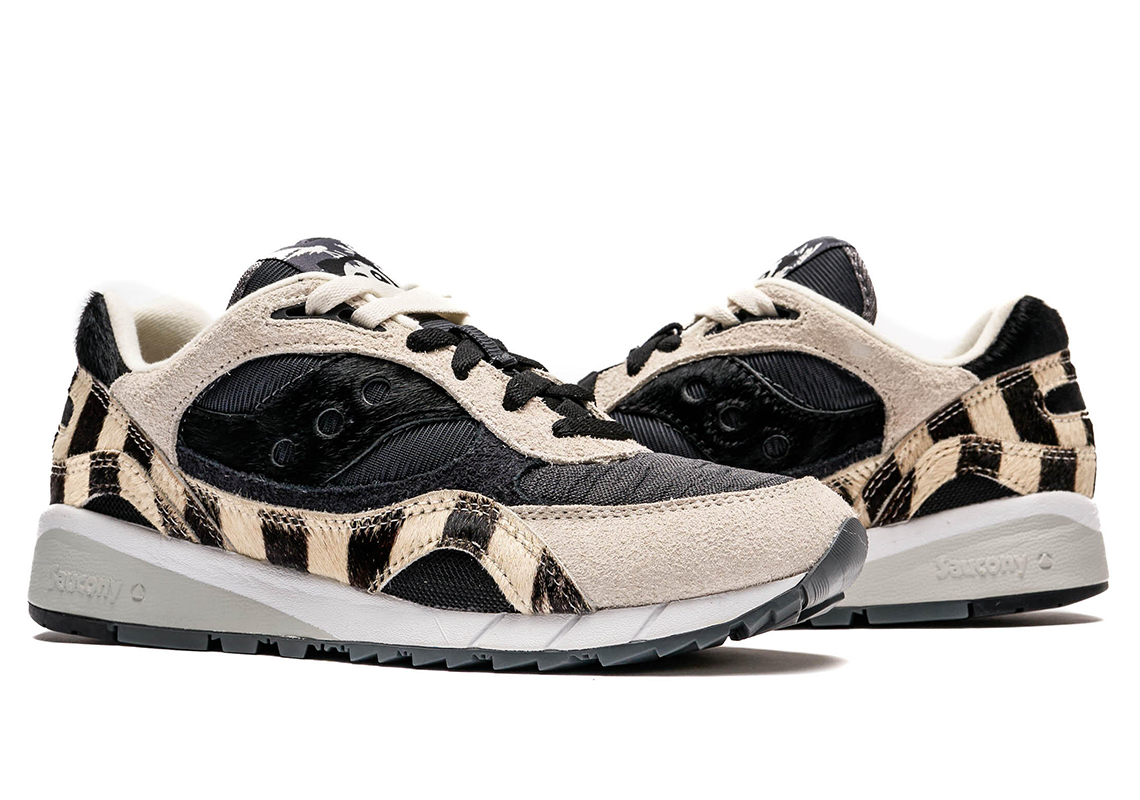 Saucony Shadow 6000 'Raccoon': Sự Kết Hợp Độc Đáo Của Màu Sắc Đen Trắng - 3