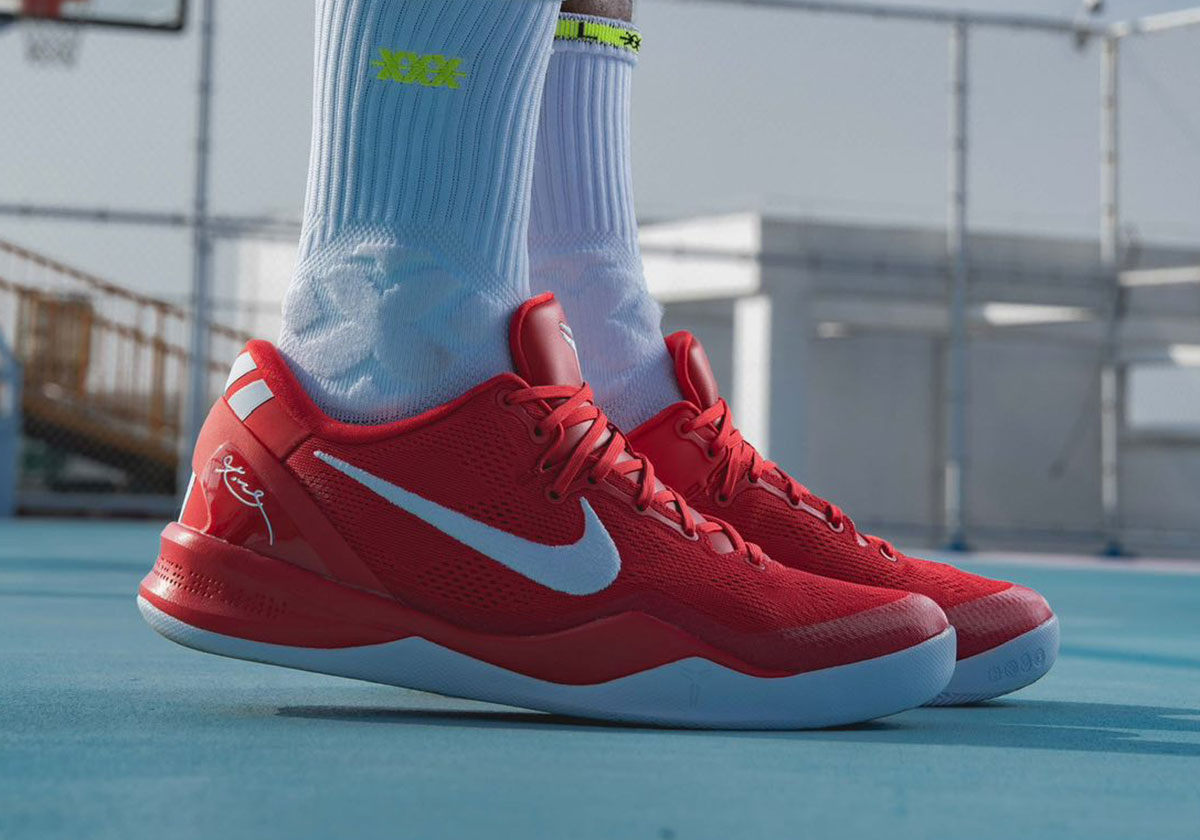 Siêu Phẩm Mới: Nike Kobe 8 Protro University Red Sắp Ra Mắt!