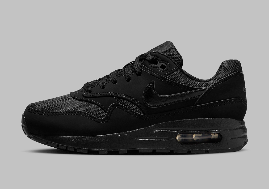 Siêu phẩm Nike Air Max 1 Triple-Black dành riêng cho trẻ em - Cùng khám phá ngay! - 2