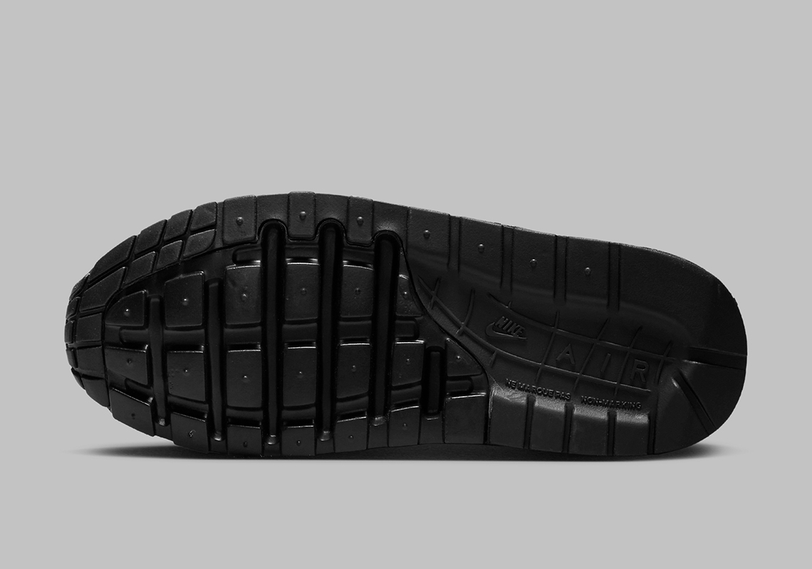 Siêu phẩm Nike Air Max 1 Triple-Black dành riêng cho trẻ em - Cùng khám phá ngay! - 5