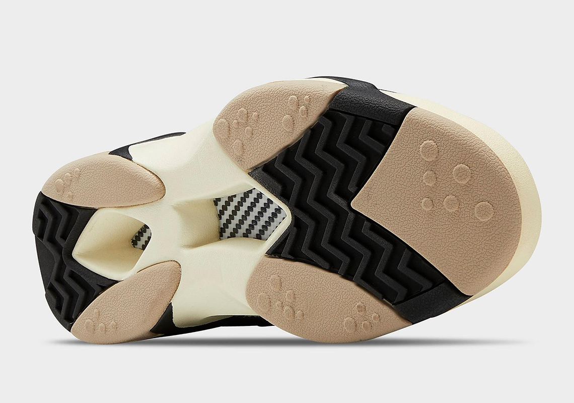 Smiley mang lại hạnh phúc cho Reebok Shaq Attaq - 2