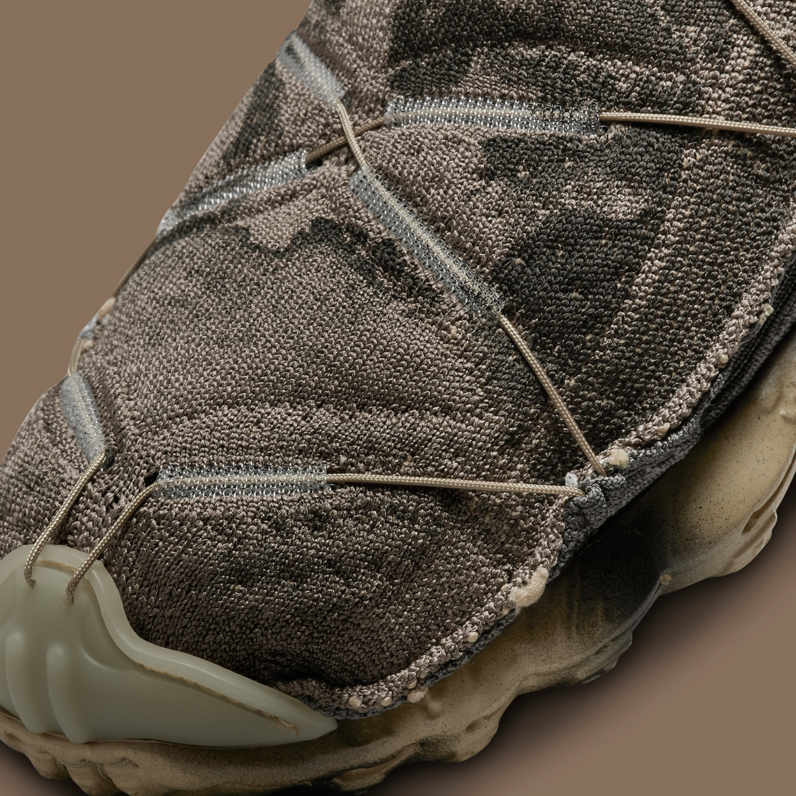 Sneaker mới nhất của Nike Ispa, The Mindbody, ngoại hình giống như được làm bằng thùng rác - 9