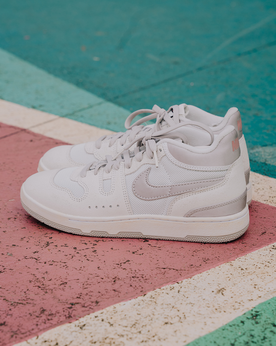 Social Status x Nike Mac Attack 'Silver Lining': Sự hợp tác đáng chú ý mang đến sự mới mẻ cho biểu tượng thời trang! - 7