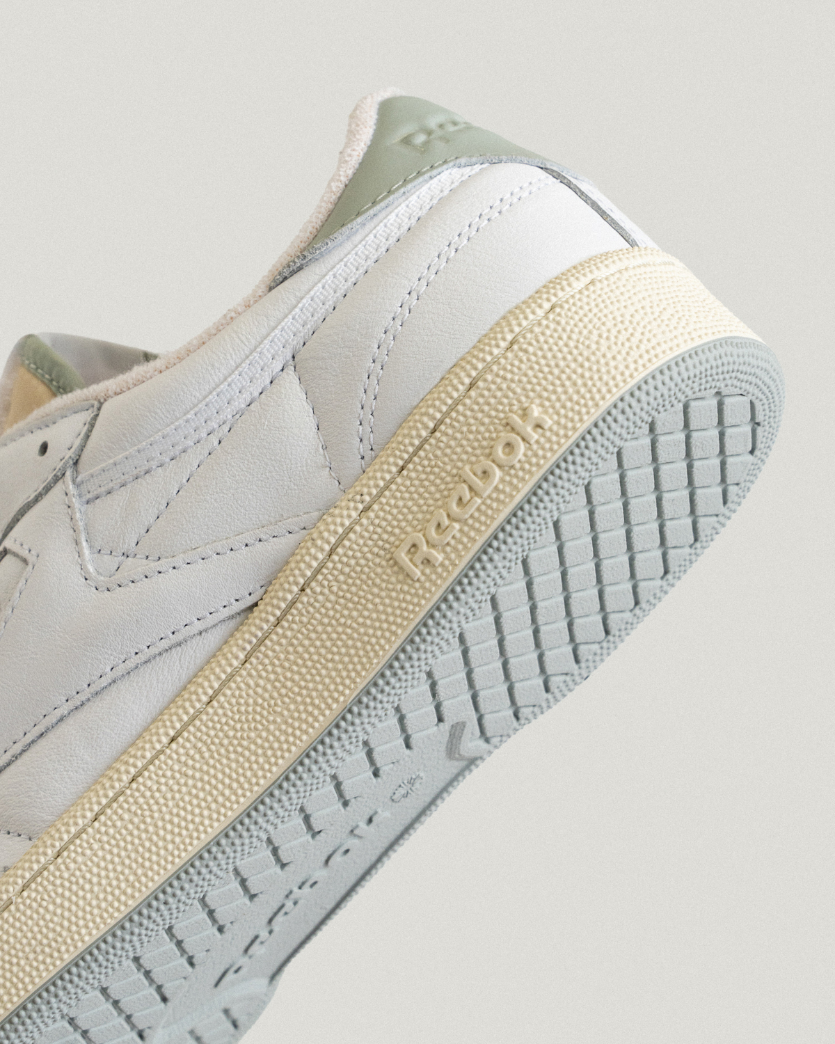 Solebox x Reebok Club C 85 Vintage: Sự Tinh Tế Từ Hợp Tác Đặc Biệt - 10
