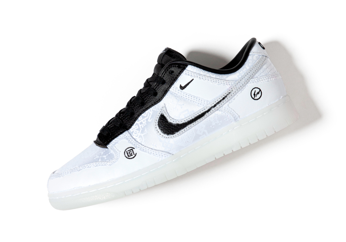 Sự kết hợp giữa CLOT, fragment design và Nike Dunk Low sẽ ra mắt vào ngày 19/5/2023 - 5