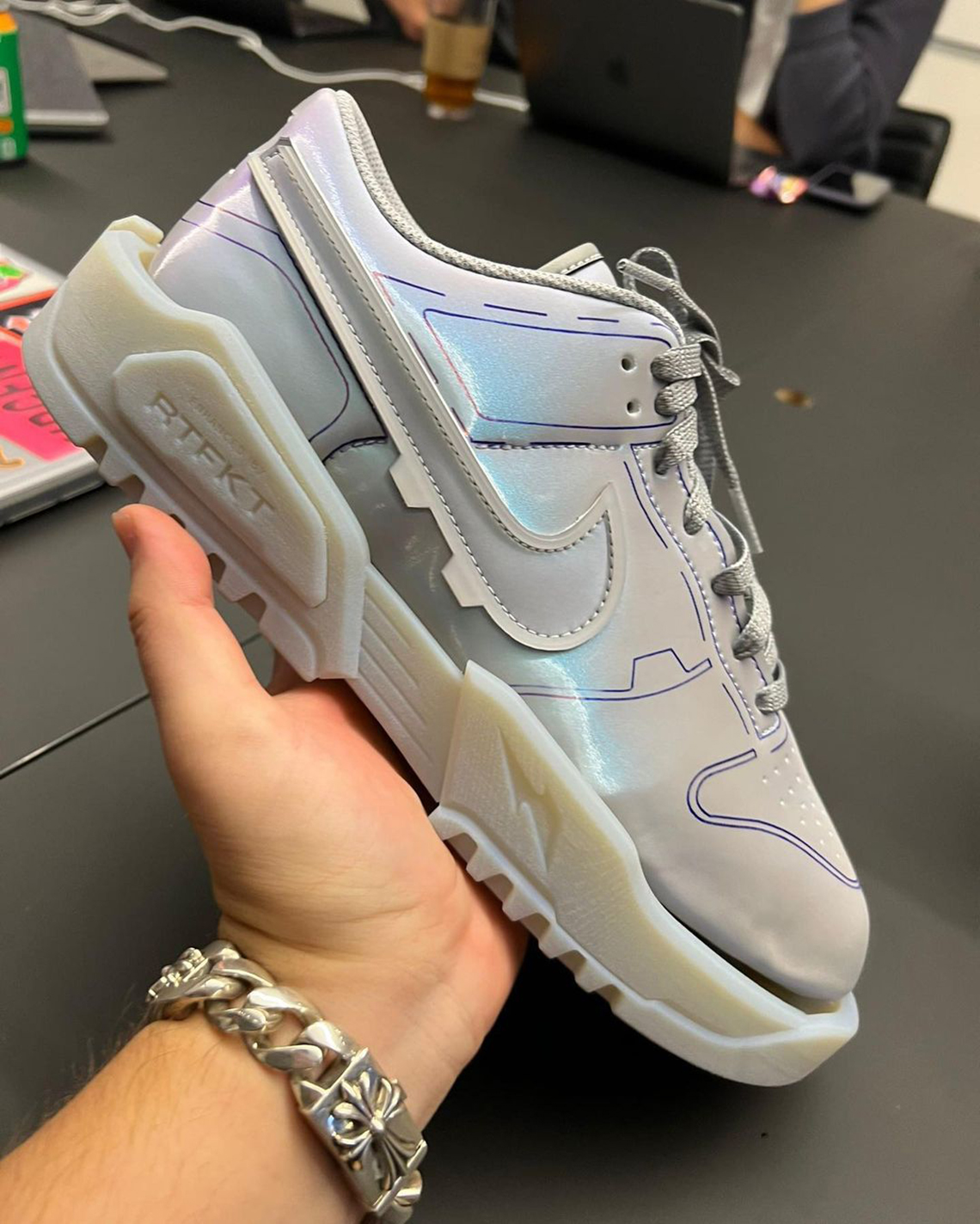 Sự Kiện Forging RTFKT x Nike Dunk Genesis Sắp Diễn Ra - 2