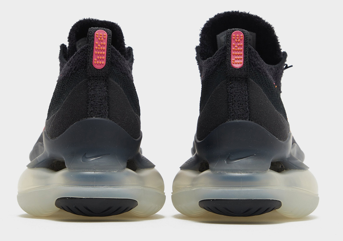 Sự Lồng Ghép Của Chi Tiết Crimson Tạo Sự Sống Động Cho Nike Air Max Scorpion Màu Mờ - 5