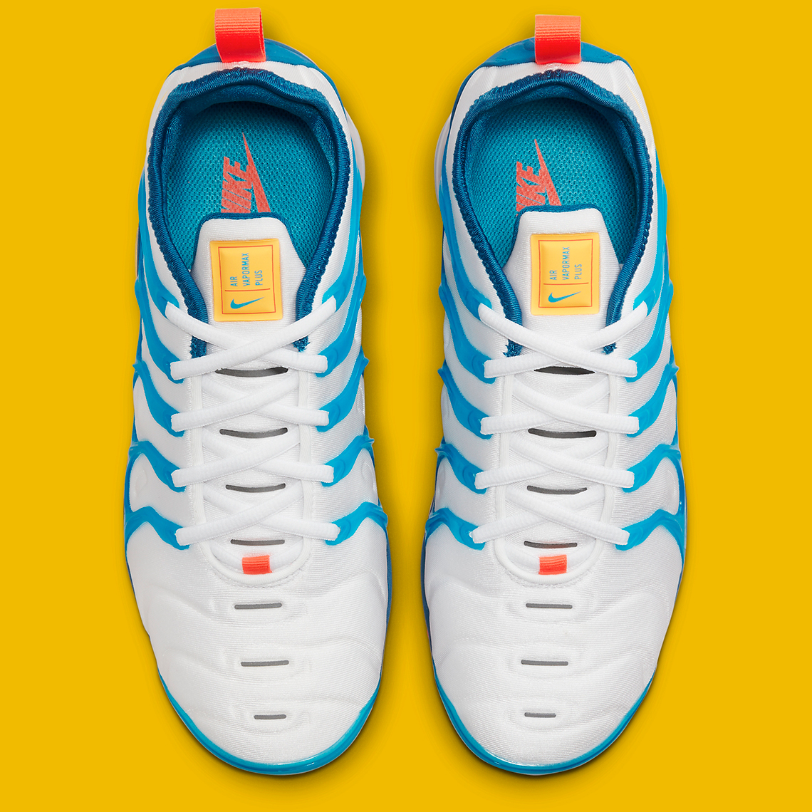 Sự pha trộn rực rỡ của màu xanh mòng két, vàng và đỏ trên Nike Vapormax Plus chuẩn bị cho mùa hè - 4