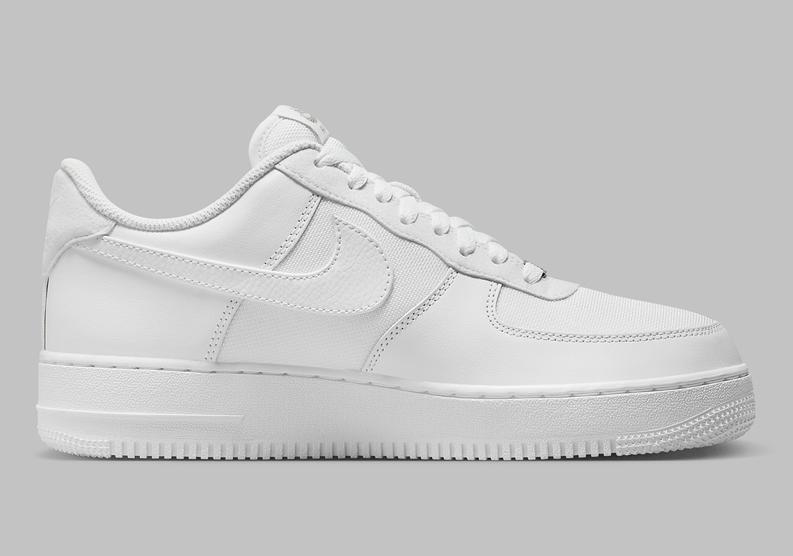 Sự phối hợp giữa vải và da sẽ rất phù hợp cho Nike Air Force 1 Low trắng này - 3