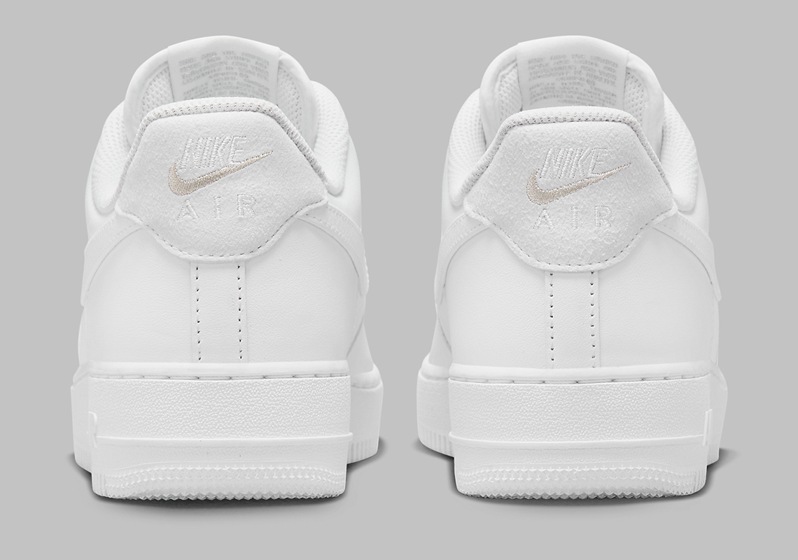 Sự phối hợp giữa vải và da sẽ rất phù hợp cho Nike Air Force 1 Low trắng này - 4