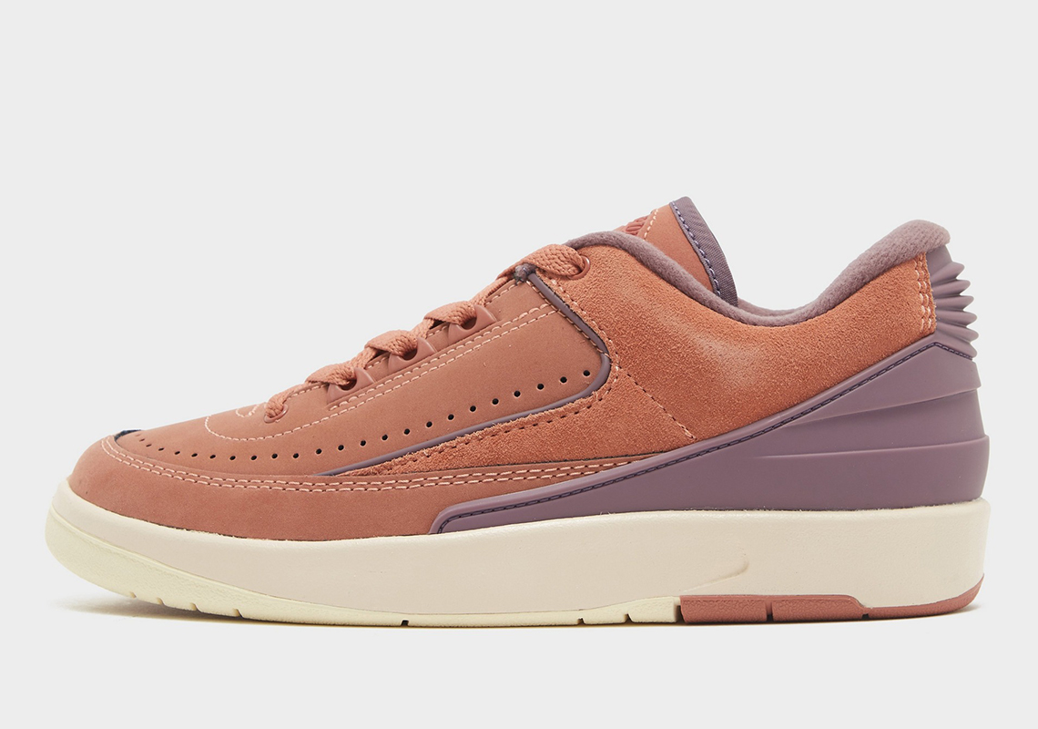 Sự ra mắt đầu tiên: Air Jordan 2 Low Sky J Orange - 1