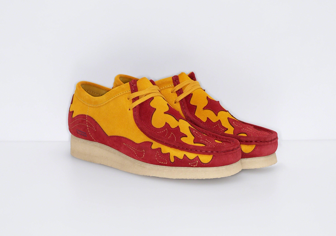 Supreme trang trí Clarks Wallabee với những đường may như giày cao bồi - 4