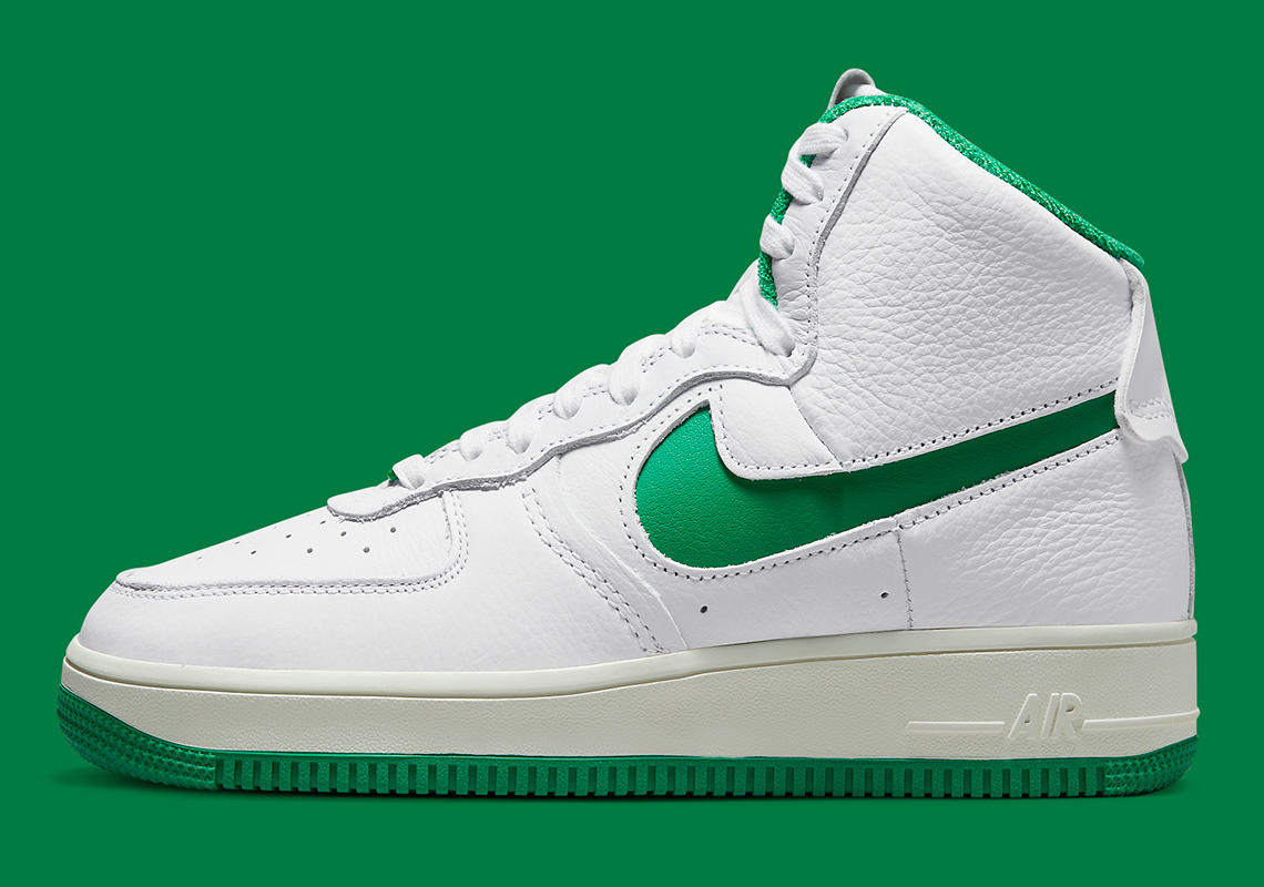 Tác phẩm Nike Air Force 1 trở lại trong sự kết hợp màu trắng/xanh may mắn - 2