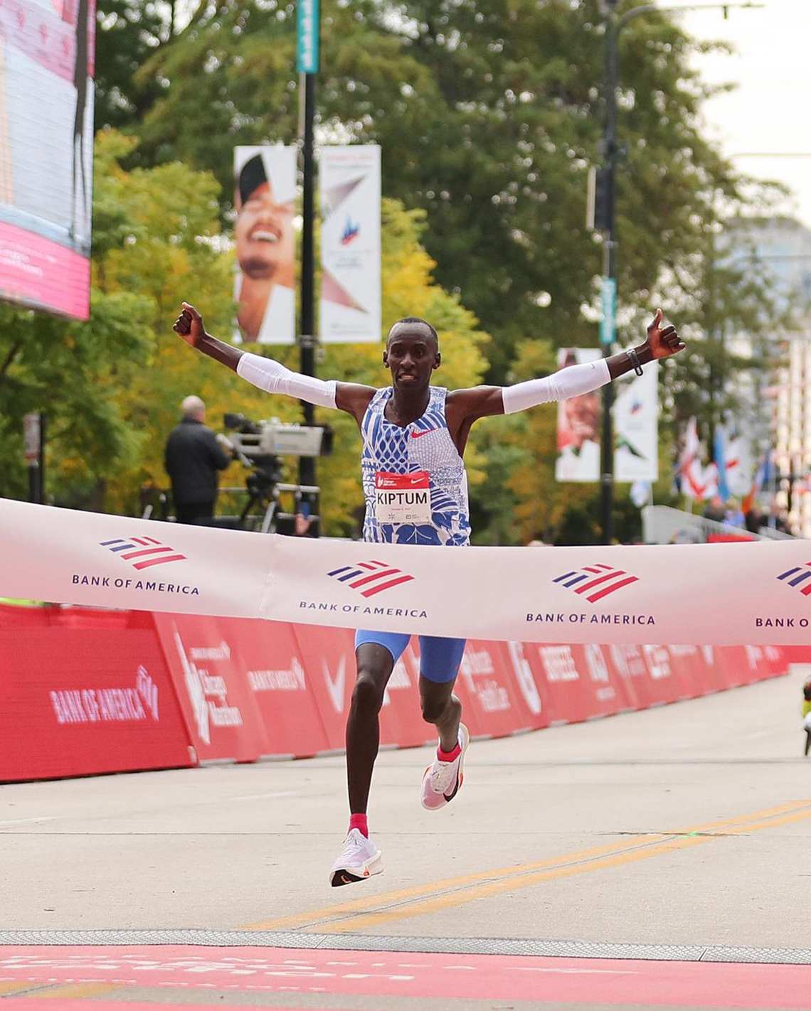 Thành Tích ấn Tượng Của Giày Nike AlphaFly 3 Tại Marathon Chicago 2023 - 3