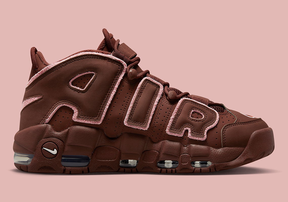 The Nike Air More Uptempo tham gia lễ kỷ niệm ngày lễ valentine năm 2023 - 3