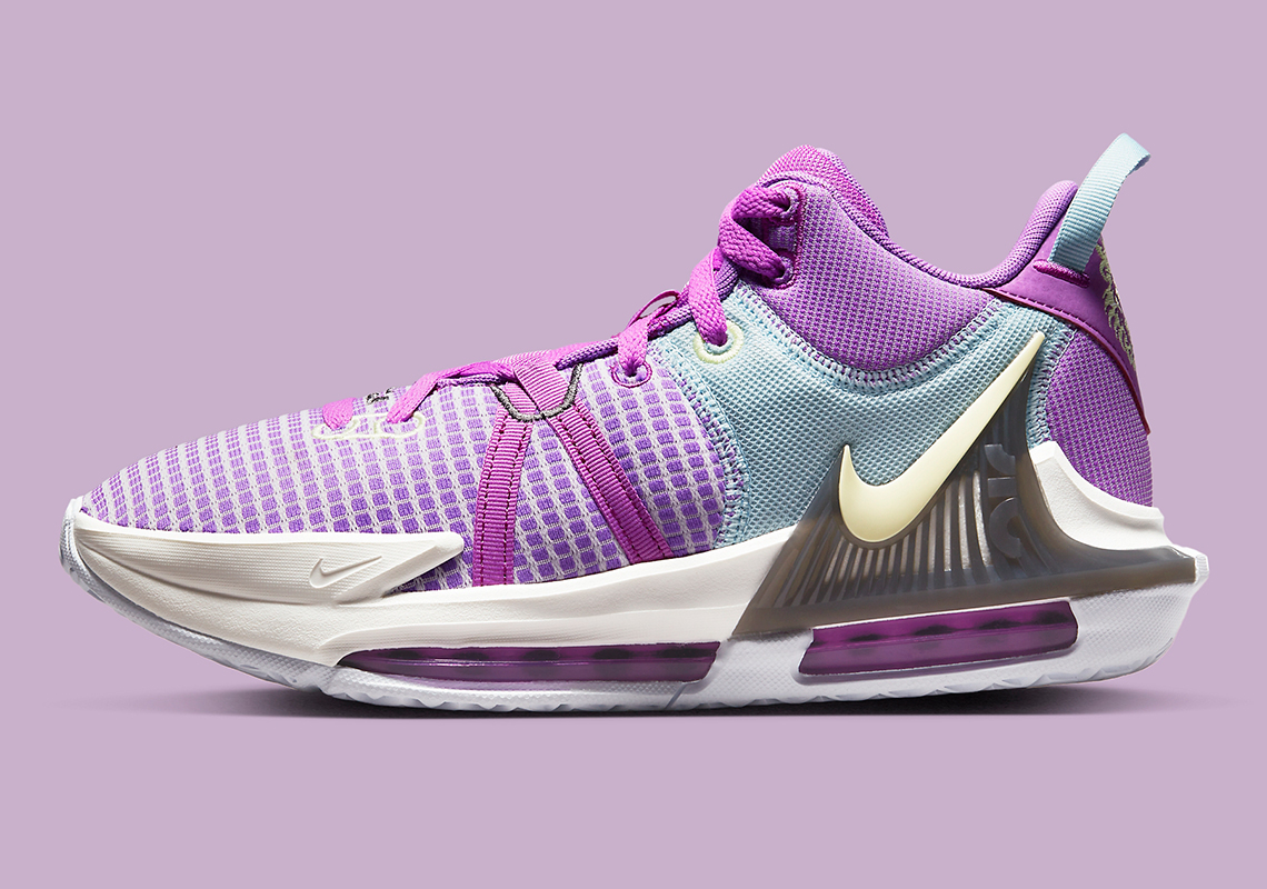 Tím và phấn màu làm sống động đôi giày Nike LeBron Witness 7 Purple Pastel - 1