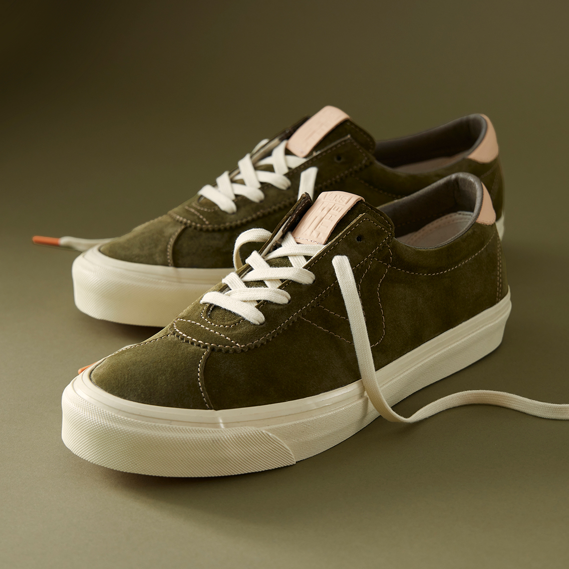 Todd Snyder và Vans tạo nên sự khác biệt với Dirty Martini - 2