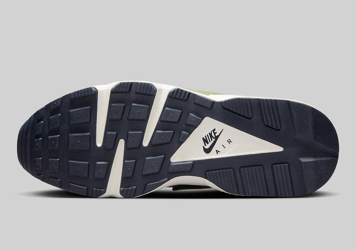 Tông màu xám bao phủ Nike Air Huarache - 5