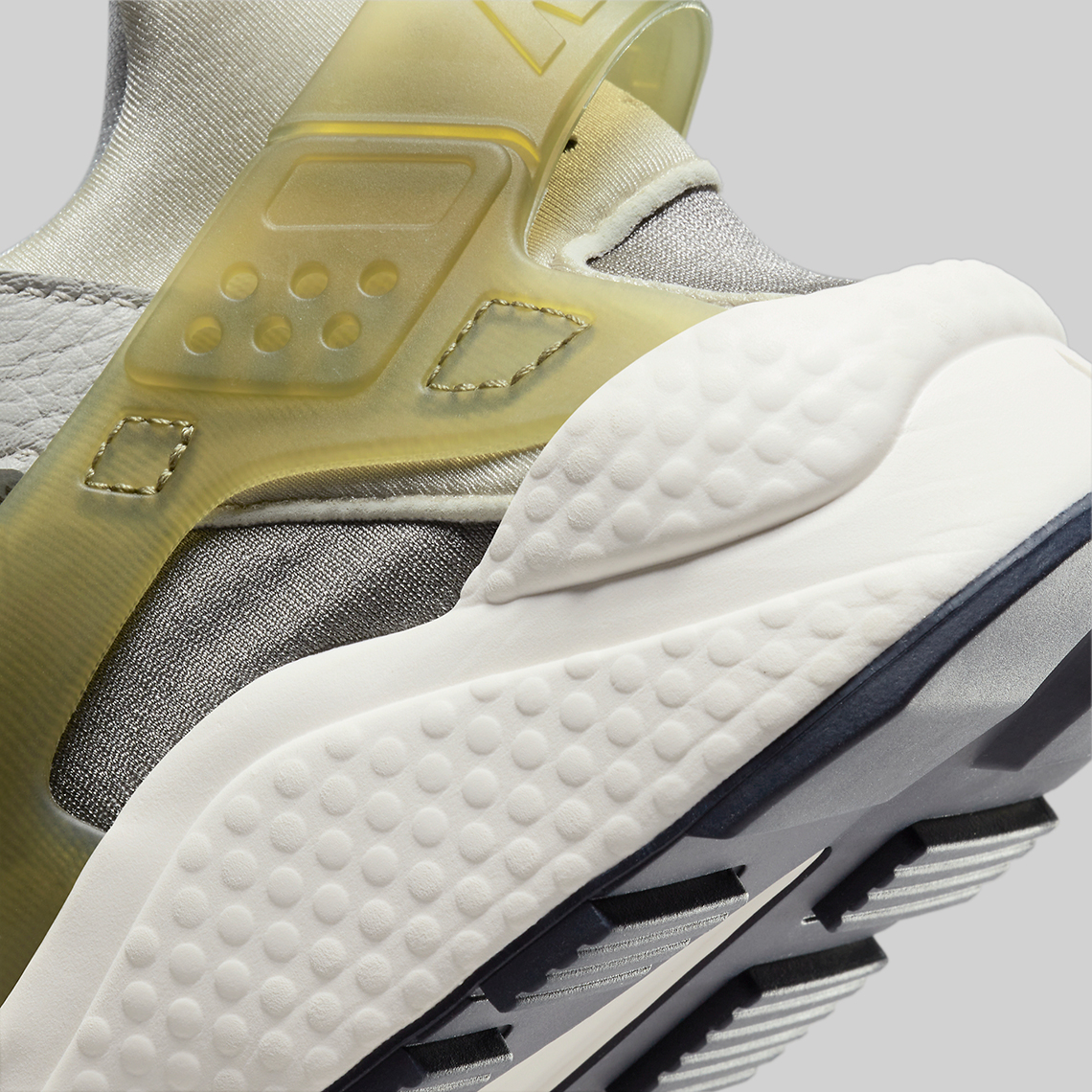 Tông màu xám bao phủ Nike Air Huarache - 8