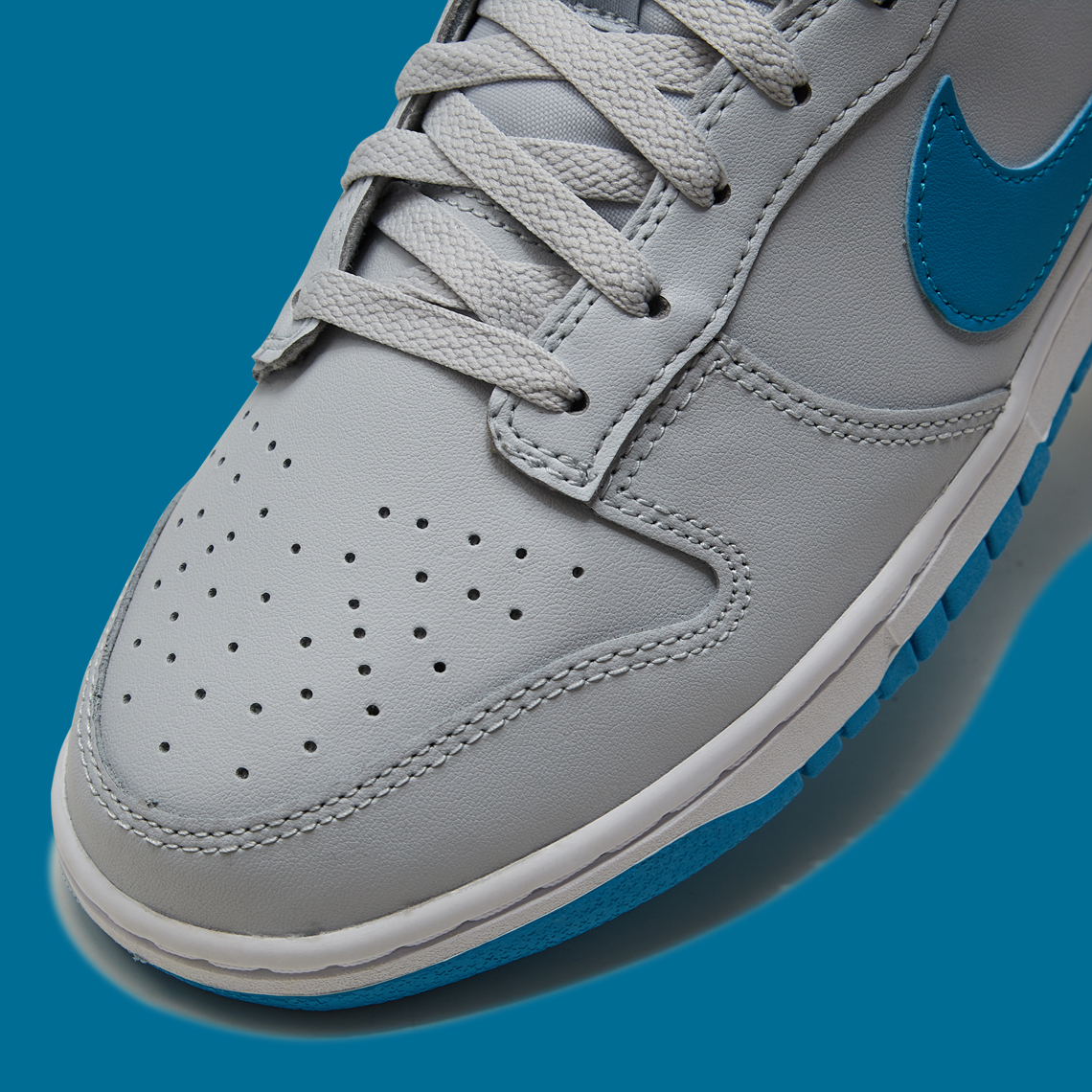 Tông màu xám và xanh kết hợp với nhau trên Nike Dunk Low mới nhất - 7