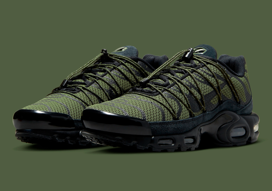 Trang phục màu ô liu và xanh mát mắt xuất hiện trên Nike Air Max Plus sửa đổi này - 2