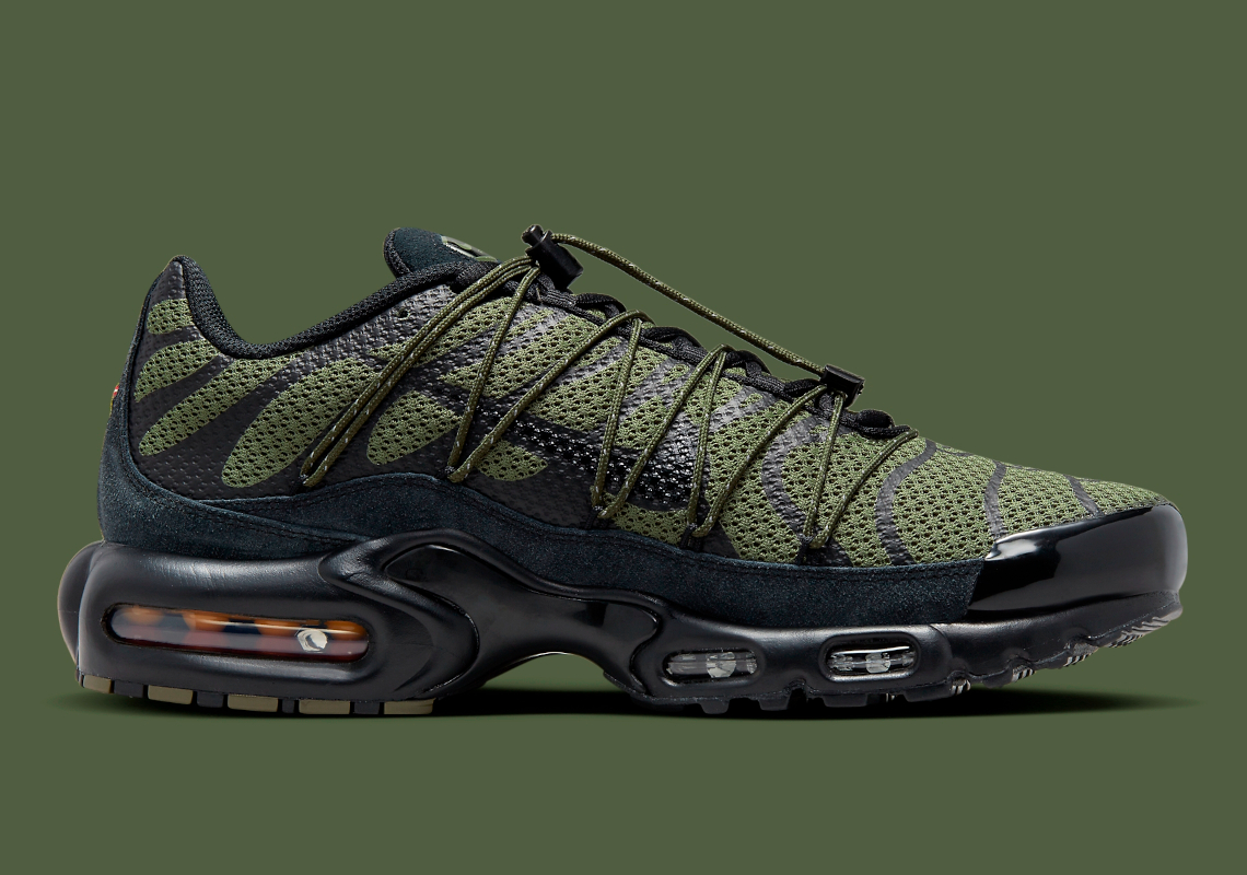 Trang phục màu ô liu và xanh mát mắt xuất hiện trên Nike Air Max Plus sửa đổi này - 3