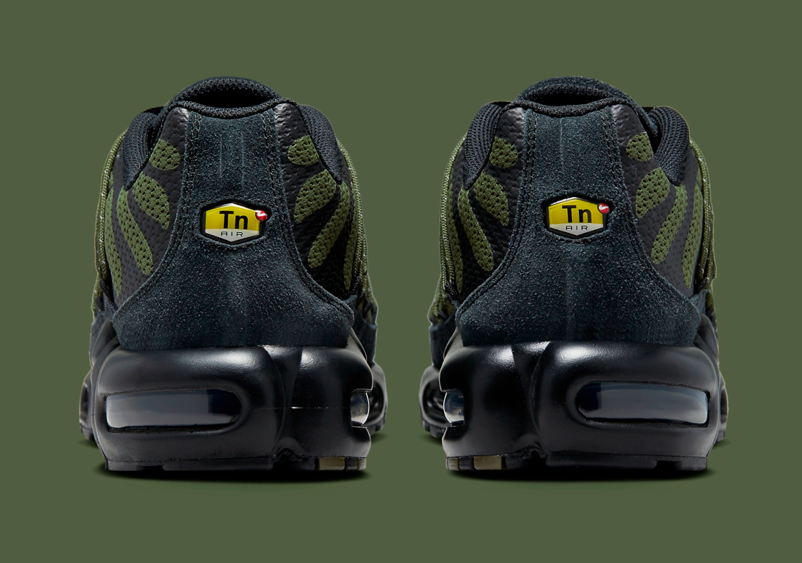 Trang phục màu ô liu và xanh mát mắt xuất hiện trên Nike Air Max Plus sửa đổi này - 5