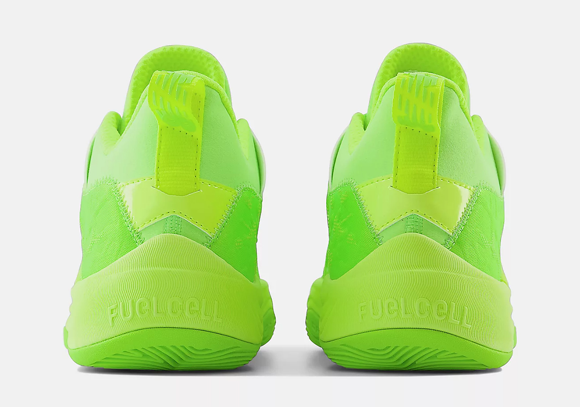 Trang phục Pixel Green bao phủ đôi giày New Balance TWO WXY V3 - 4