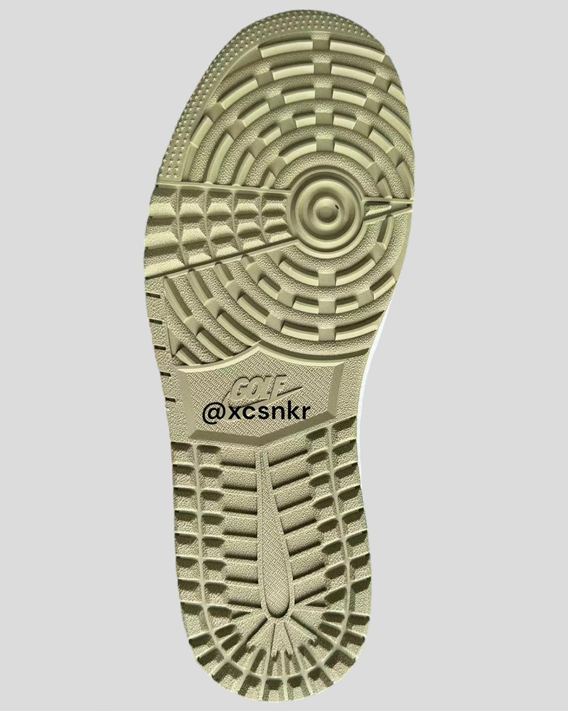 Travis Scott x Air Jordan 1 Low Golf: Sự kết hợp bất ngờ trong làng golf - 5