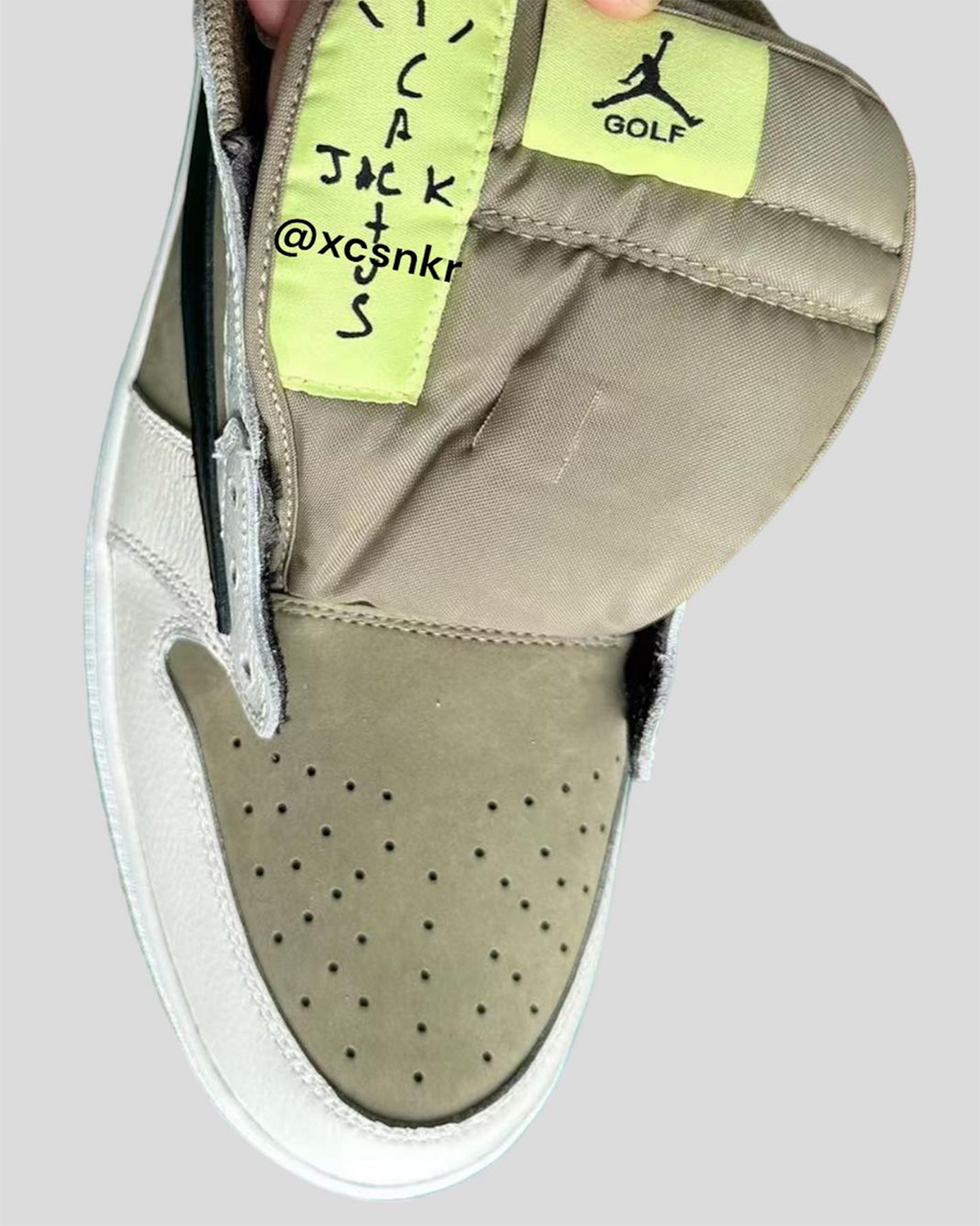 Travis Scott x Air Jordan 1 Low Golf: Sự kết hợp bất ngờ trong làng golf - 6