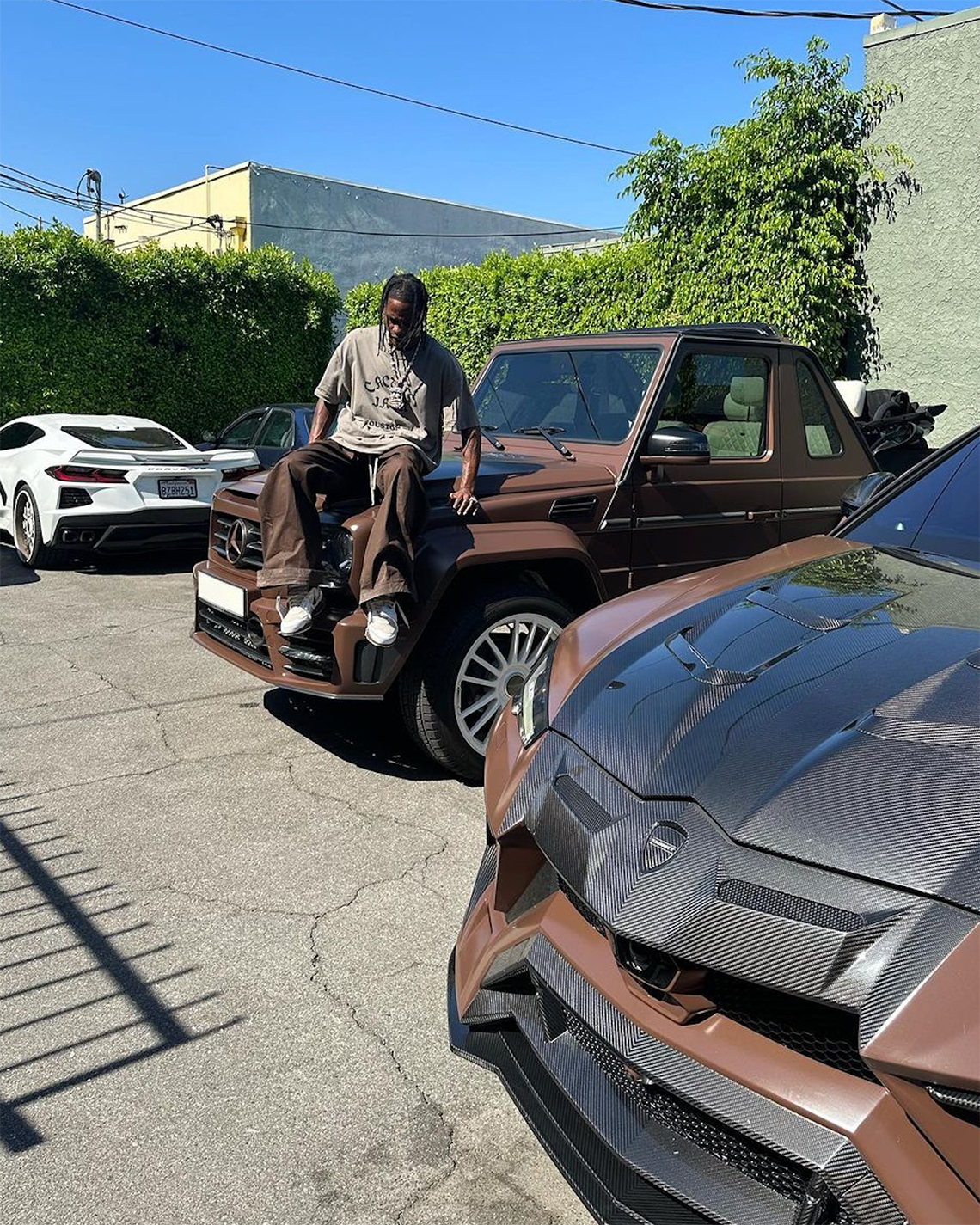 Travis Scott x Nike Sharkidon Mocha - Sự ra mắt đầy bất ngờ! - 2