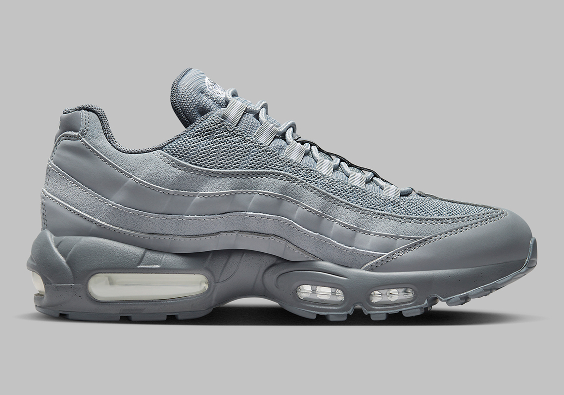 Triple Grey Bao gồm Nike Air Max 95 - 3