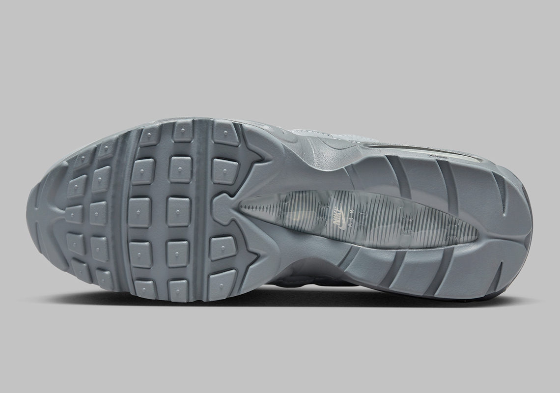 Triple Grey Bao gồm Nike Air Max 95 - 4